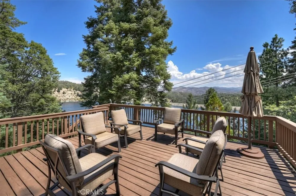 483 Emerald Lake Arrowhead, CA 92352