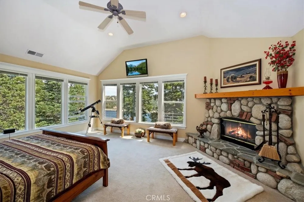 483 Emerald Lake Arrowhead, CA 92352