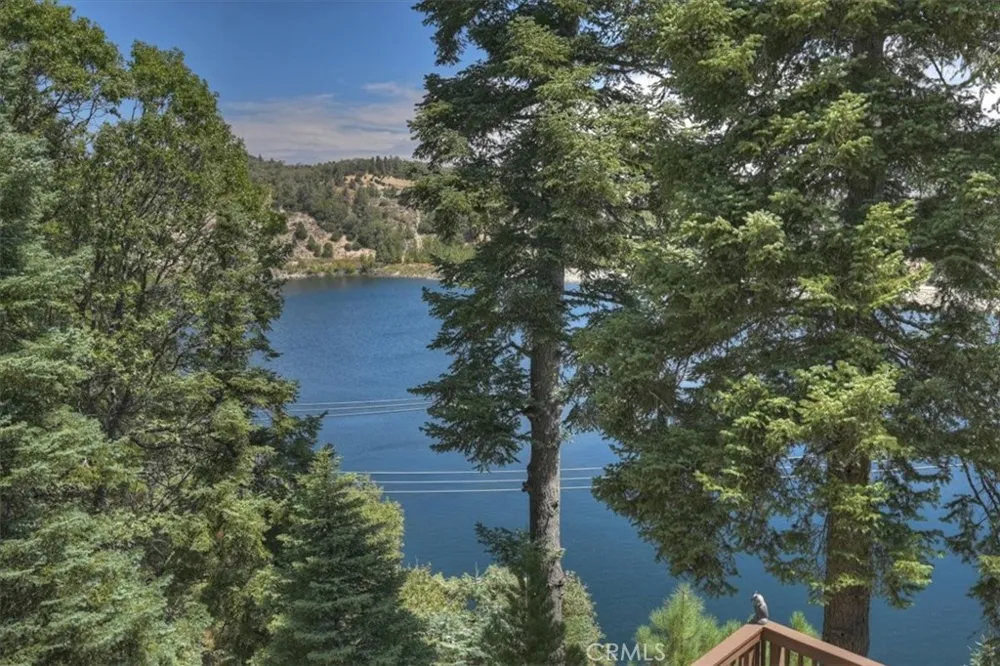 483 Emerald Lake Arrowhead, CA 92352