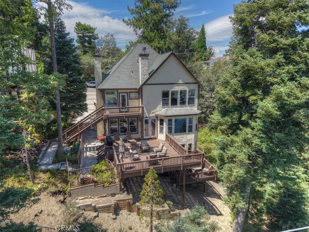 483 Emerald Lake Arrowhead, CA 92352