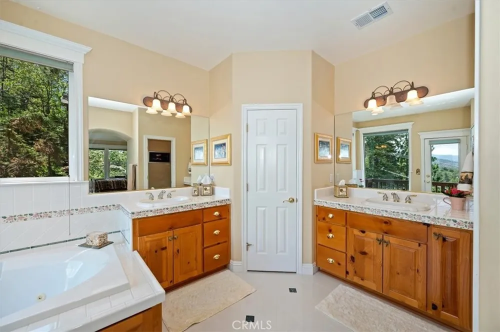 483 Emerald Lake Arrowhead, CA 92352