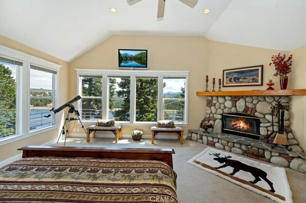 483 Emerald Lake Arrowhead, CA 92352