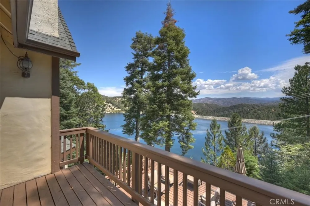 483 Emerald Lake Arrowhead, CA 92352