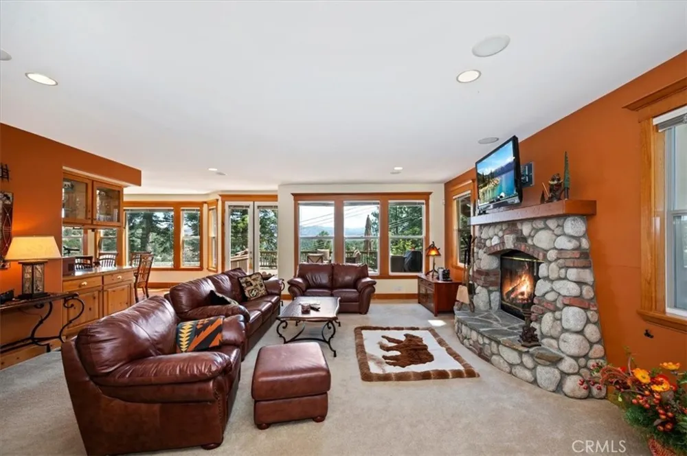 483 Emerald Lake Arrowhead, CA 92352