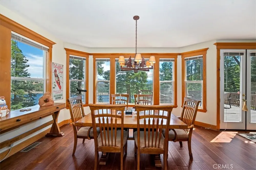 483 Emerald Lake Arrowhead, CA 92352