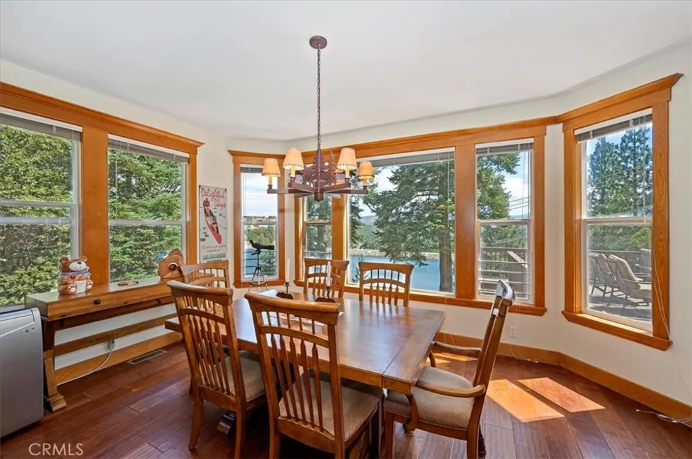 483 Emerald Lake Arrowhead, CA 92352