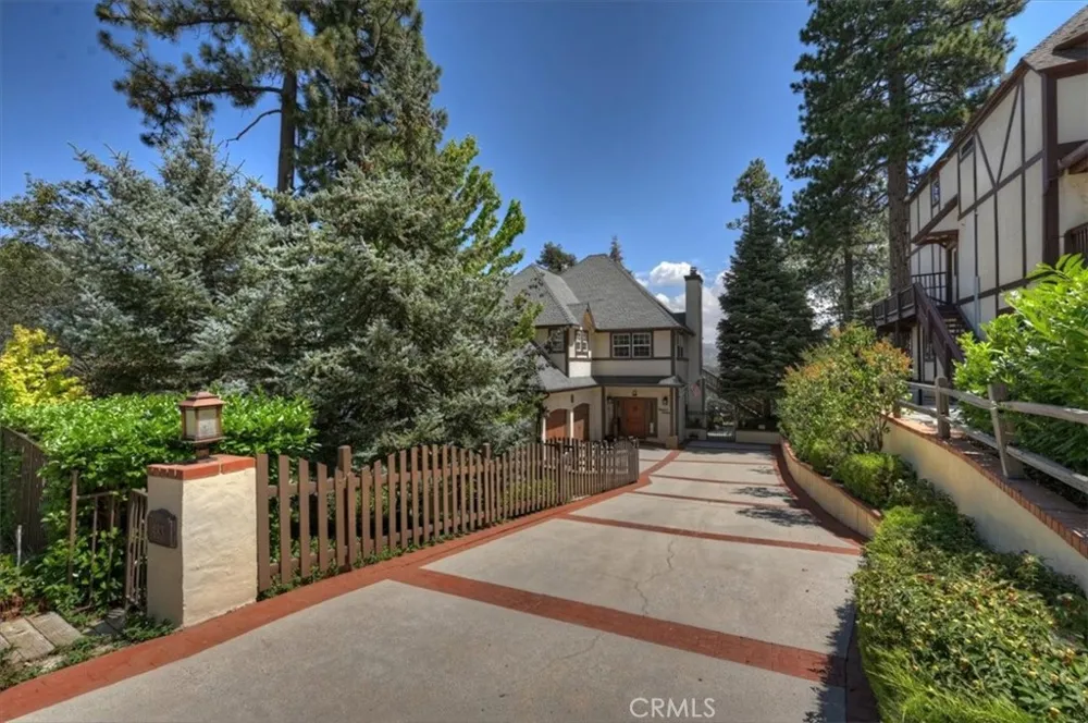483 Emerald Lake Arrowhead, CA 92352