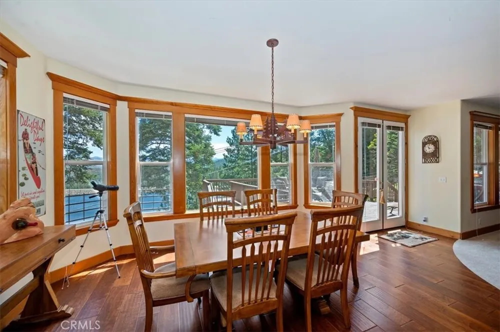 483 Emerald Lake Arrowhead, CA 92352