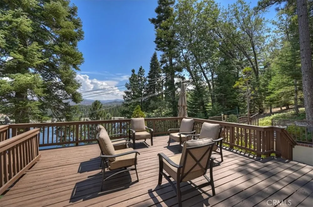 483 Emerald Lake Arrowhead, CA 92352