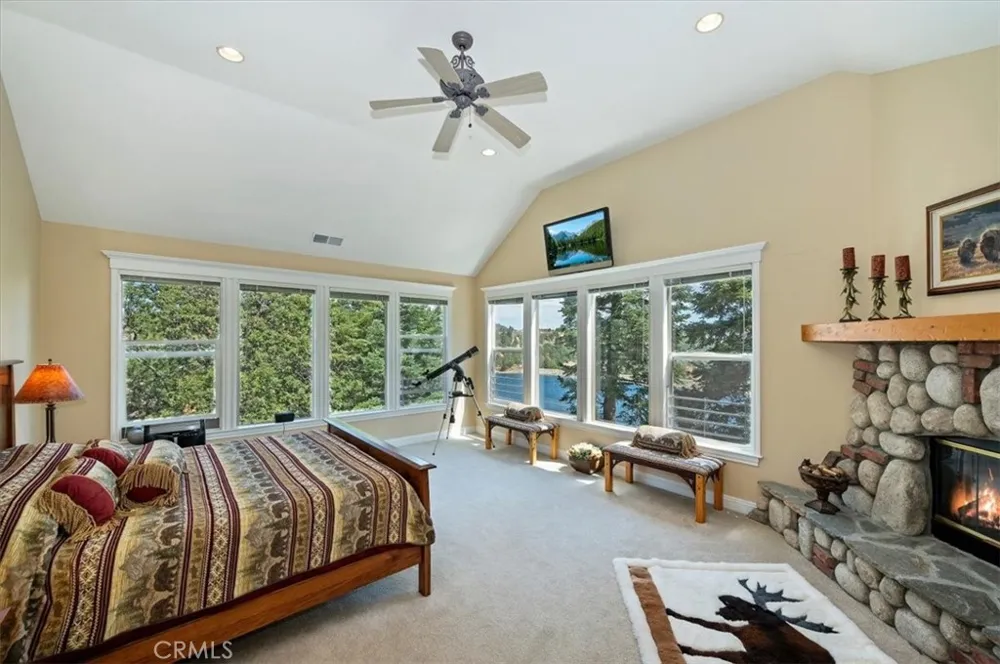 483 Emerald Lake Arrowhead, CA 92352