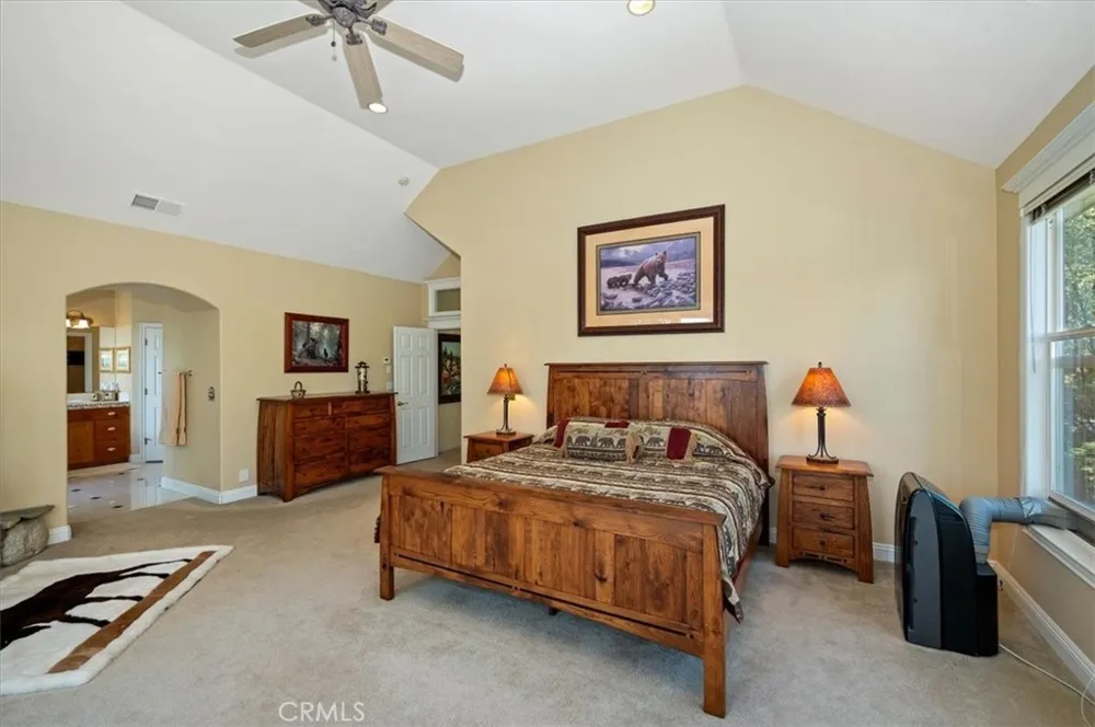 483 Emerald Lake Arrowhead, CA 92352