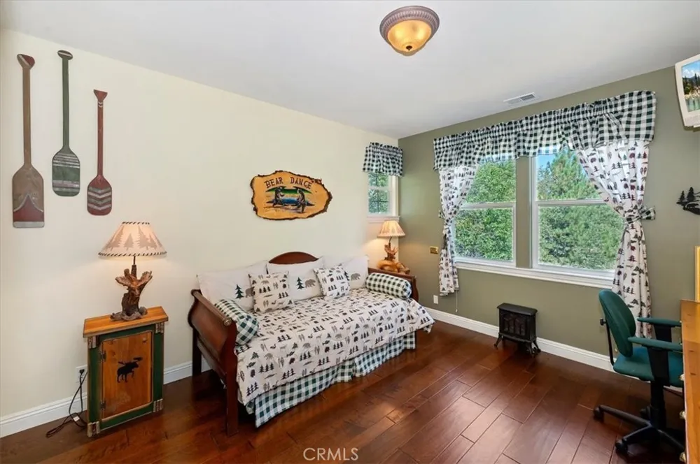 483 Emerald Lake Arrowhead, CA 92352