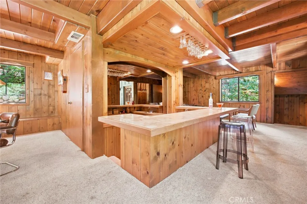 745 Kuffel Canyon Lake Arrowhead, CA 92352