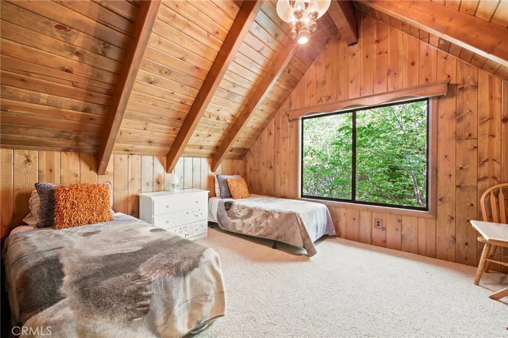 745 Kuffel Canyon Lake Arrowhead, CA 92352
