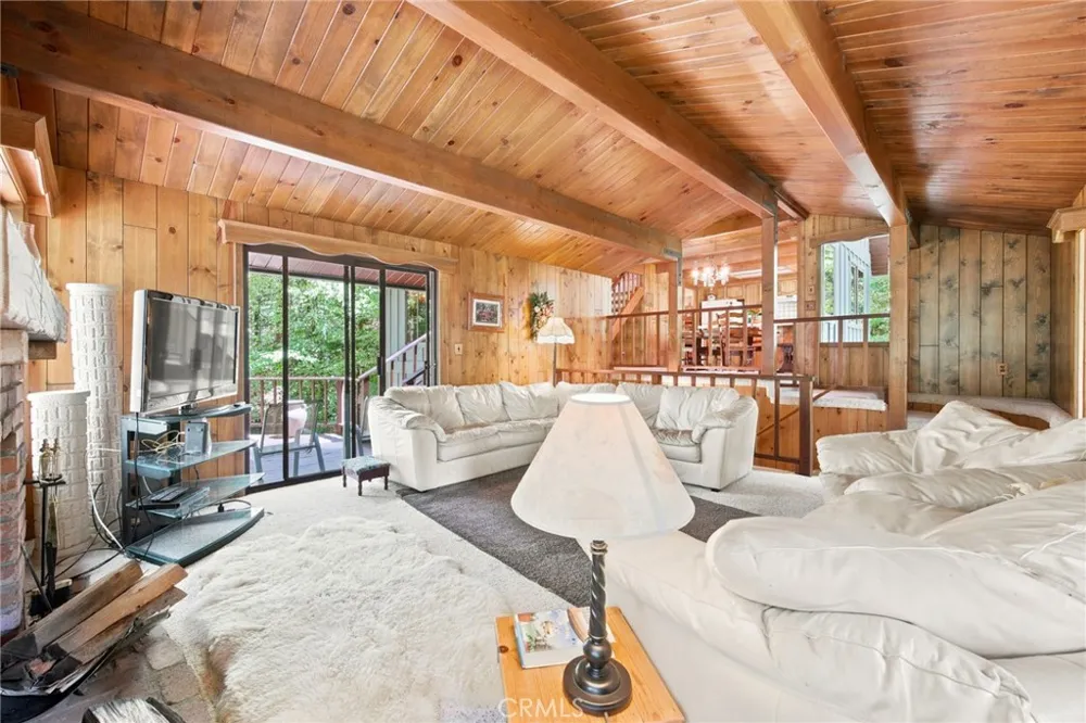 745 Kuffel Canyon Lake Arrowhead, CA 92352