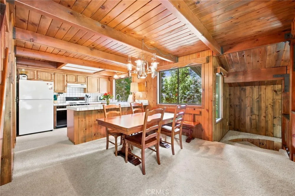 745 Kuffel Canyon Lake Arrowhead, CA 92352