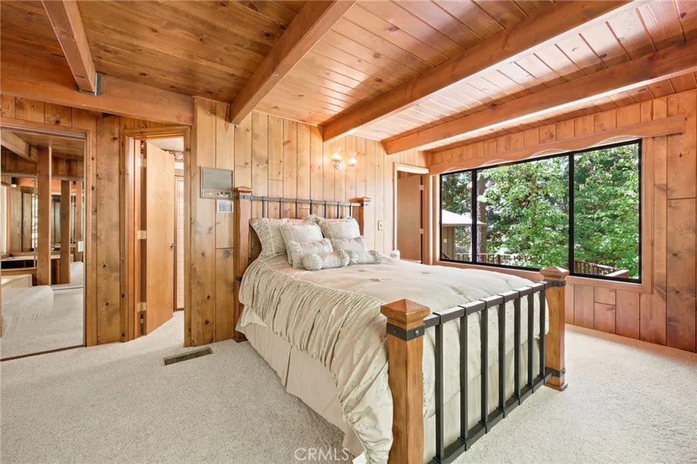745 Kuffel Canyon Lake Arrowhead, CA 92352