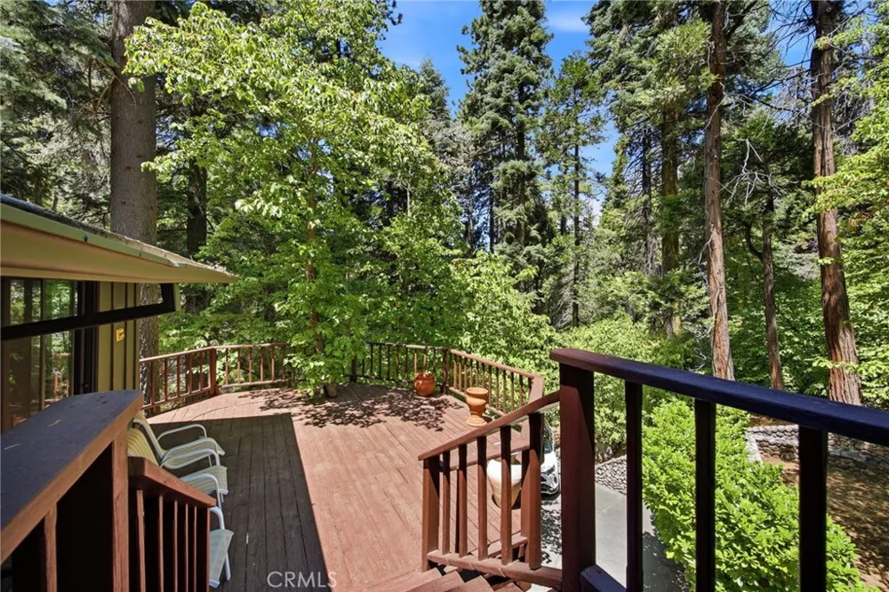 745 Kuffel Canyon Lake Arrowhead, CA 92352