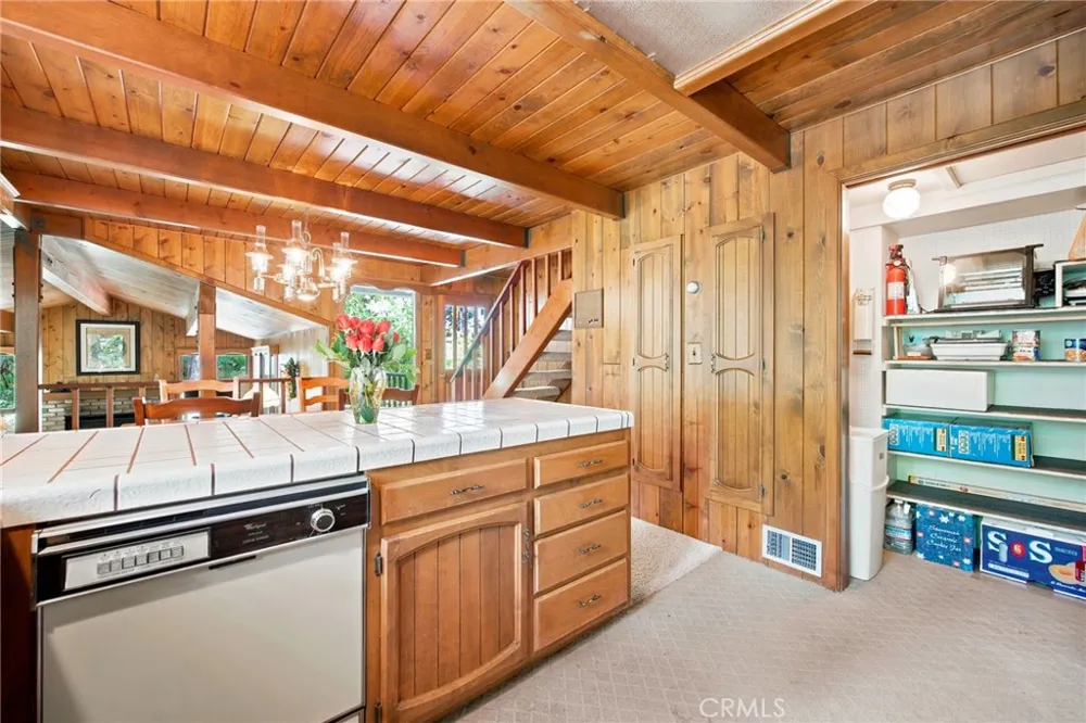 745 Kuffel Canyon Lake Arrowhead, CA 92352