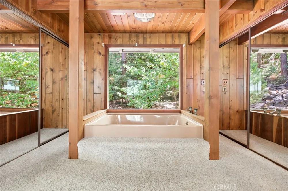 745 Kuffel Canyon Lake Arrowhead, CA 92352
