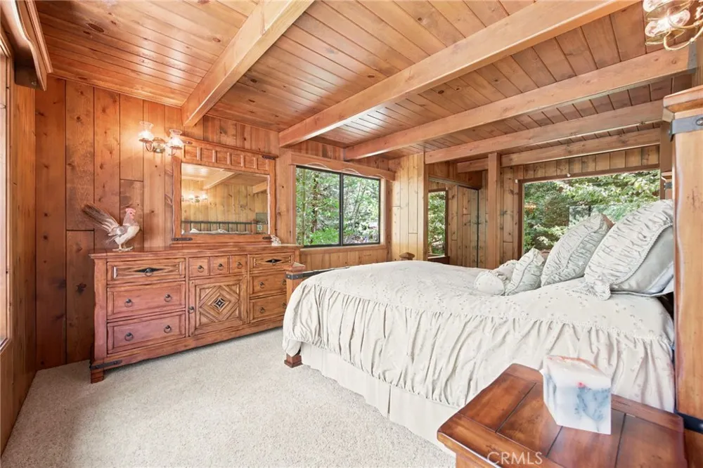 745 Kuffel Canyon Lake Arrowhead, CA 92352