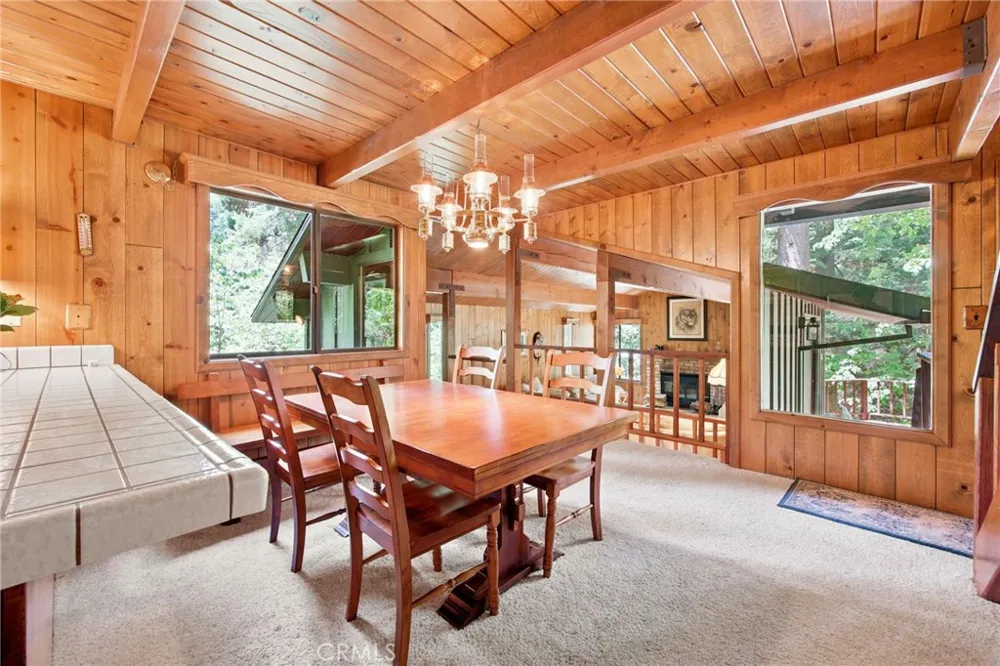 745 Kuffel Canyon Lake Arrowhead, CA 92352
