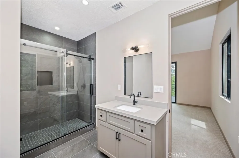 28986 Alder Terrace Lake Arrowhead, CA 92321