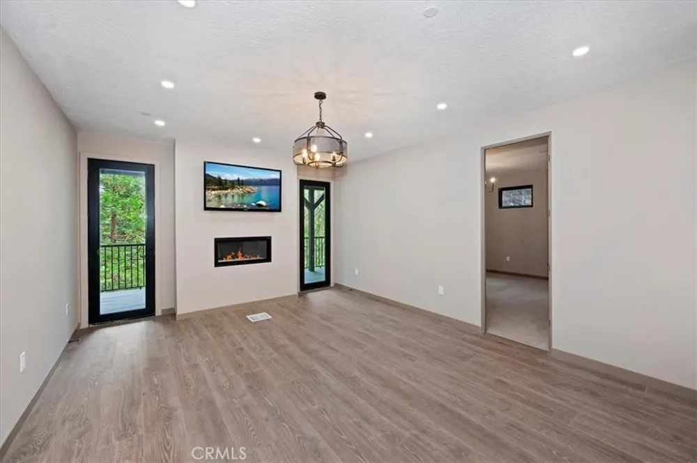 28986 Alder Terrace Lake Arrowhead, CA 92321