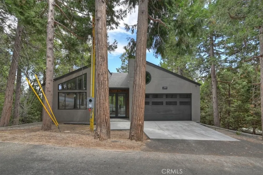 28986 Alder Terrace Lake Arrowhead, CA 92321
