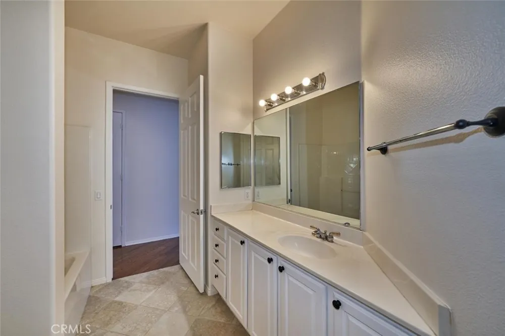 1034 Riviera Court Beaumont, CA 92223