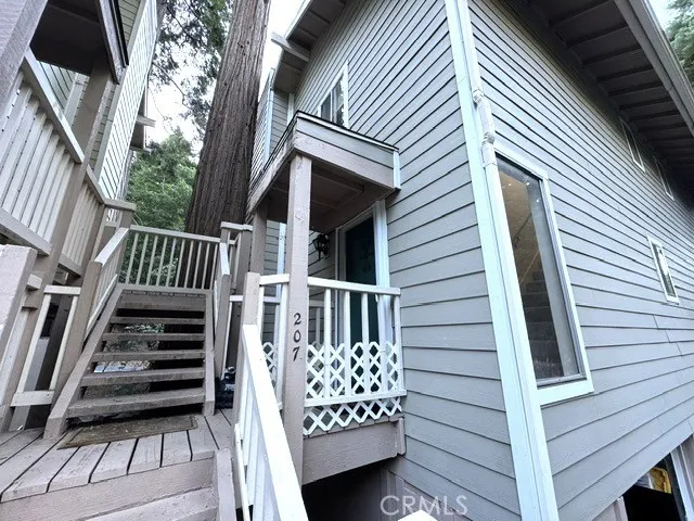 207 Cool Creek Lake Arrowhead, CA 92352