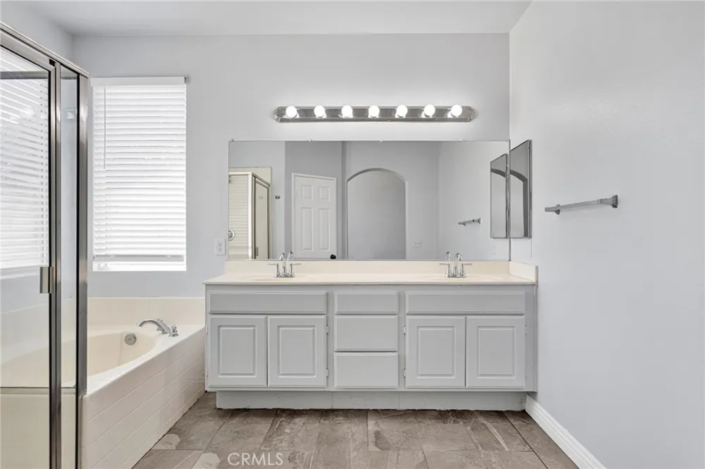 14573 Handsdale Street Adelanto, CA 92301