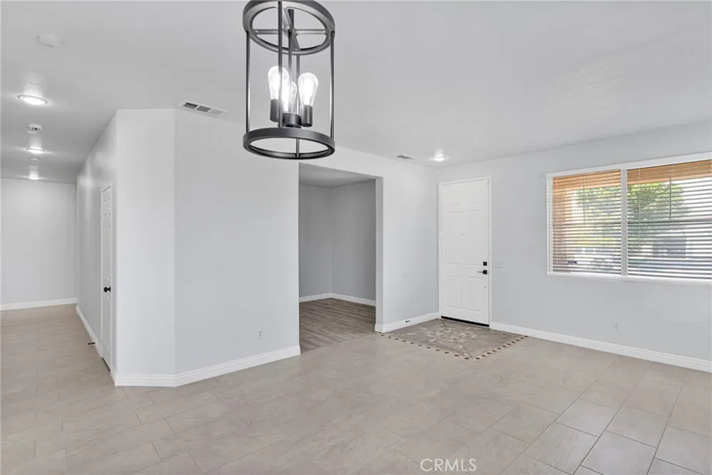 14573 Handsdale Street Adelanto, CA 92301