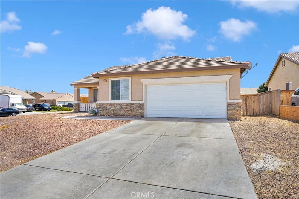 14573 Handsdale Street Adelanto, CA 92301