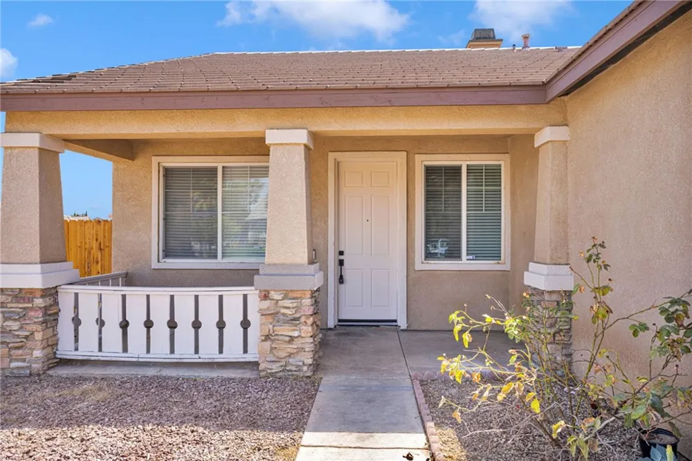 14573 Handsdale Street Adelanto, CA 92301