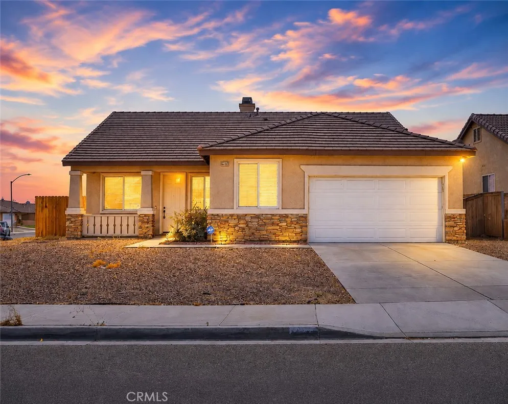 14573 Handsdale Street Adelanto, CA 92301