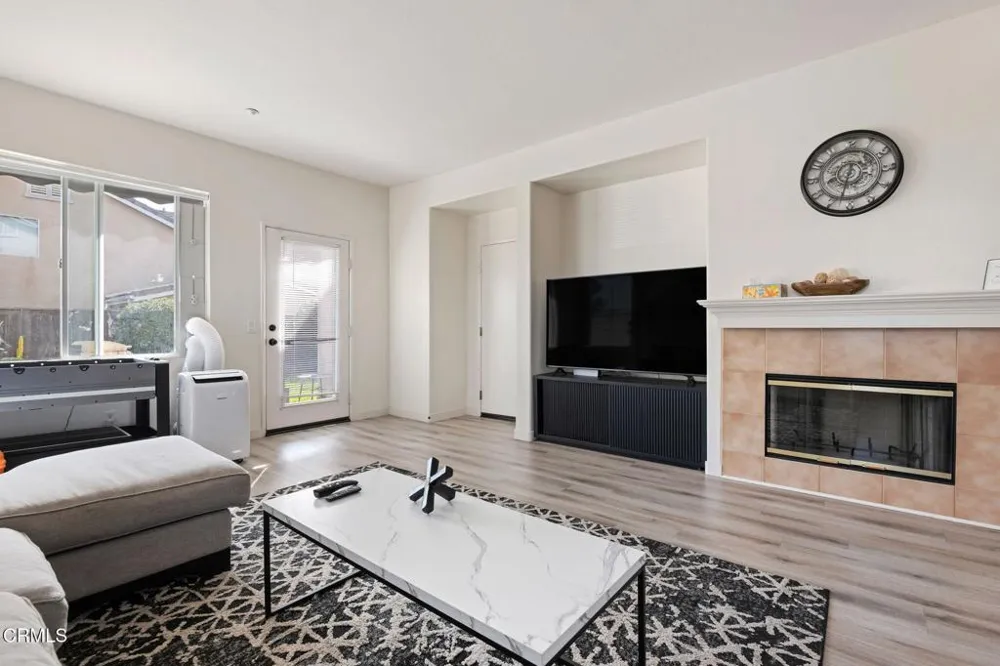 1842 Sonata Drive Oxnard, CA 93030