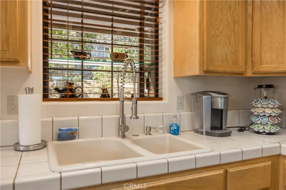 1416 Klamath Road Big Bear City, CA 92314
