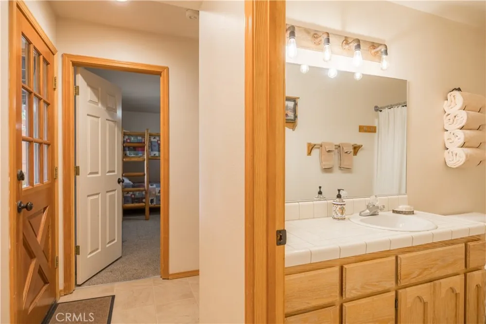 1416 Klamath Road Big Bear City, CA 92314