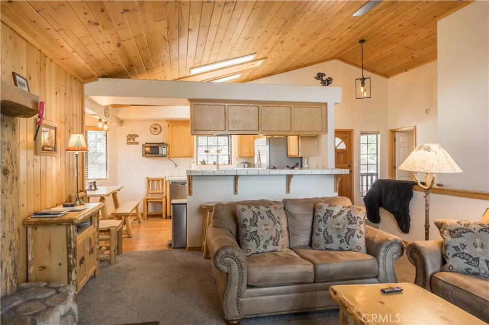 1416 Klamath Road Big Bear City, CA 92314