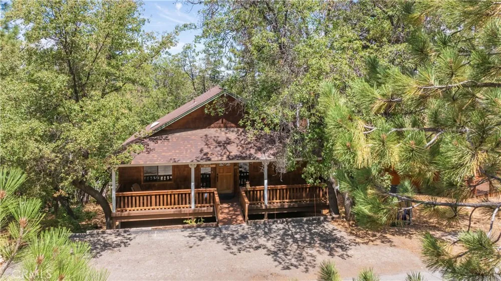1416 Klamath Road Big Bear City, CA 92314
