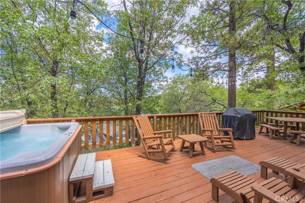 1416 Klamath Road Big Bear City, CA 92314