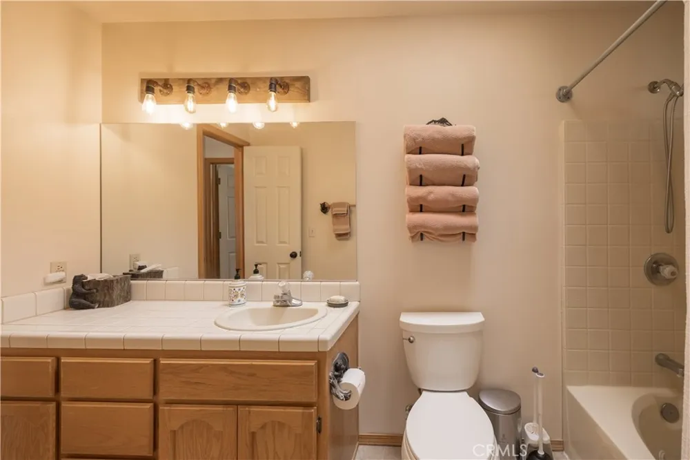 1416 Klamath Road Big Bear City, CA 92314
