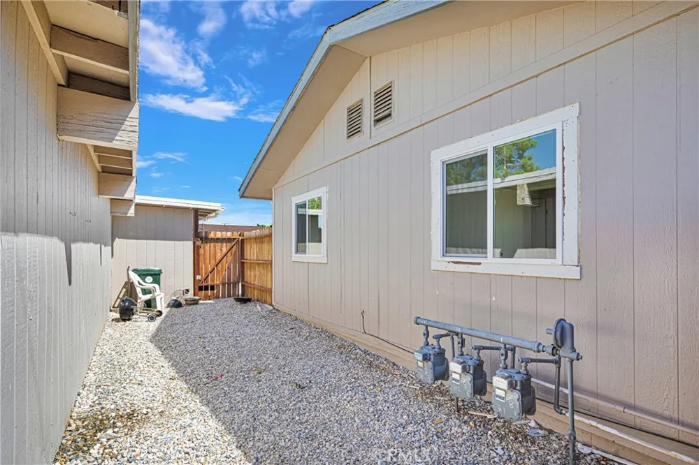 20933 Sioux Road #2 Apple Valley, CA 92308