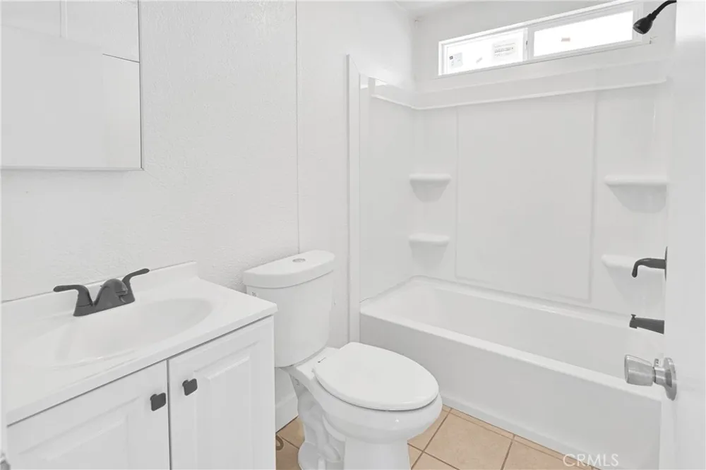 20933 Sioux Road #2 Apple Valley, CA 92308