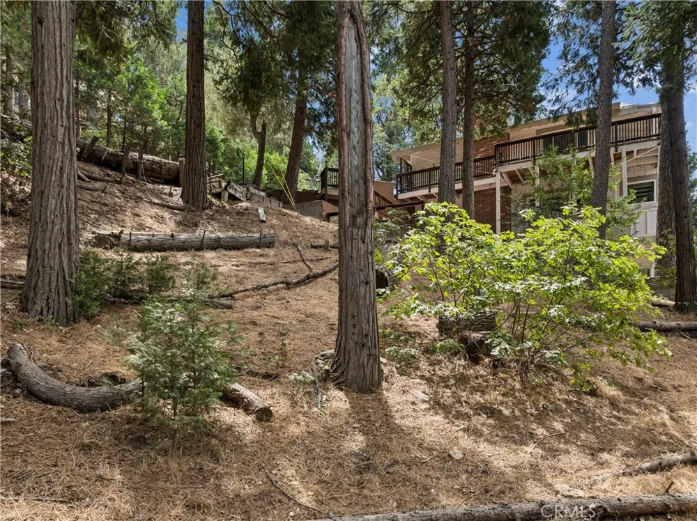 San Moritz (0 Horst) Crestline, CA 92325