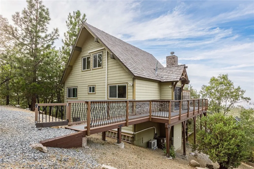 28975 Lassen Lake Arrowhead, CA 92352