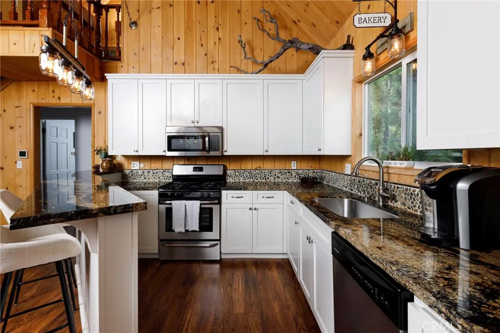 28975 Lassen Lake Arrowhead, CA 92352