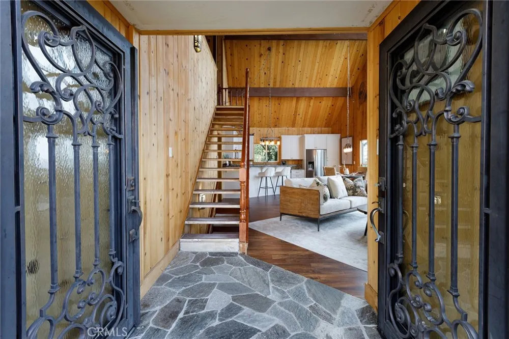 28975 Lassen Lake Arrowhead, CA 92352