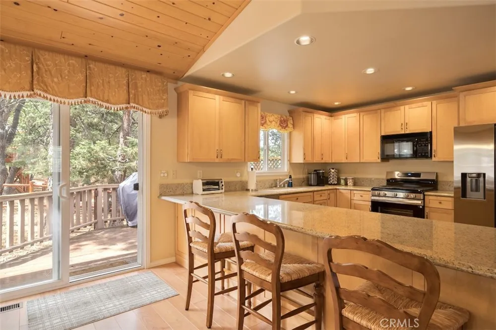 1171 Alameda Big Bear City, CA 92314